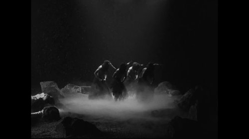 little_simz_-_flood_(official_music_video)_frame_46.0.jpg