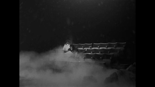 little_simz_-_flood_(official_music_video)_frame_80.0.jpg