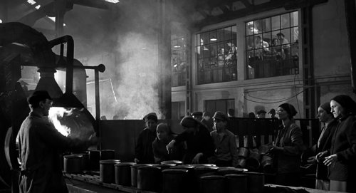 schindler's_list_frame_1738853263.1815033.jpg