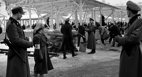 schindler's_list_frame_1738853270.4206636.jpg