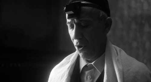 schindler's_list_frame_1738853271.001975.jpg