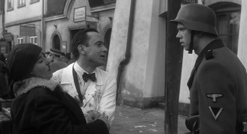 schindler's_list_frame_1738853273.2534661.jpg