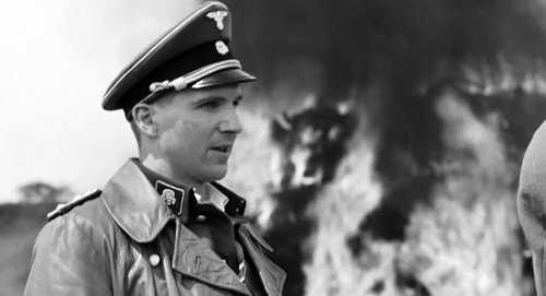 schindler's_list_frame_1738853295.5441608.jpg